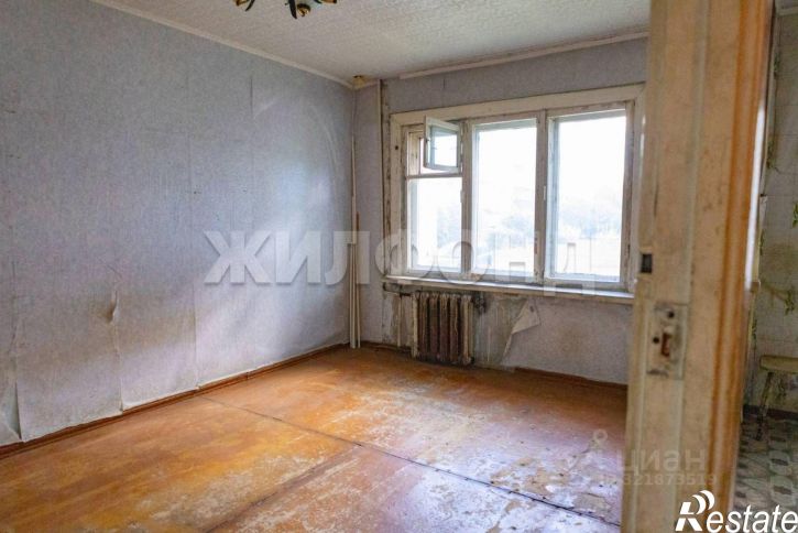 3-комн квартира улица Бумагина, 15,  д. 15