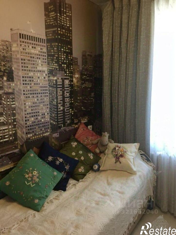 4-комн квартира улица Бумагина, 8А,  д. 8А