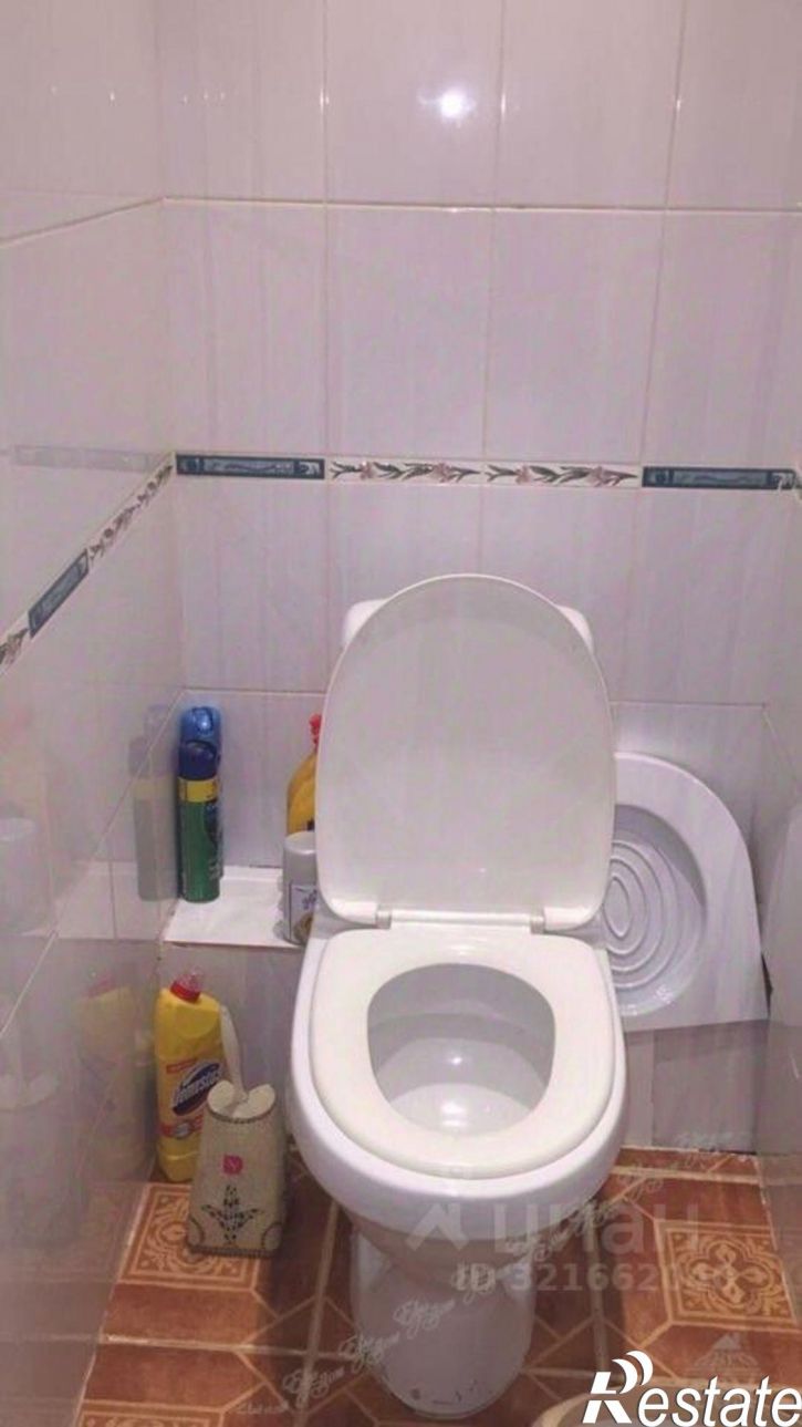 4-комн квартира улица Бумагина, 8А,  д. 8А