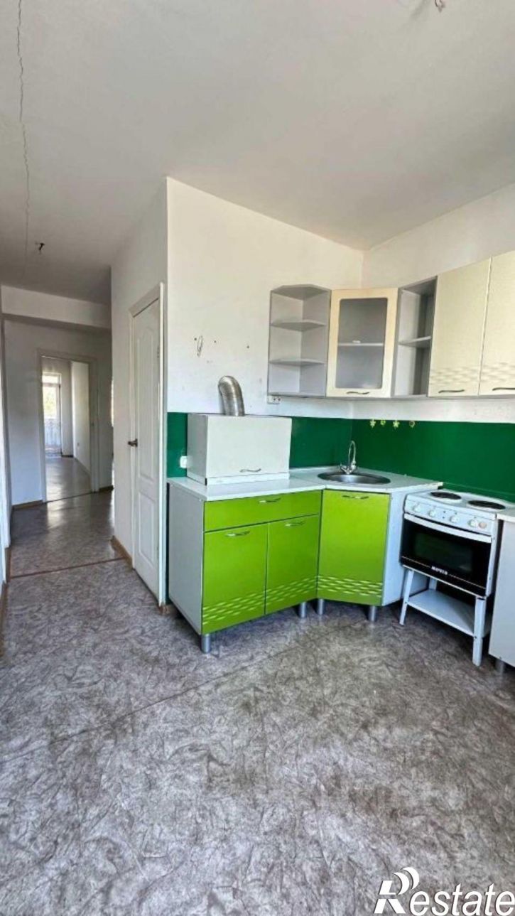 3-комн квартира улица Стяжкина, 11Б,  д. 11Б