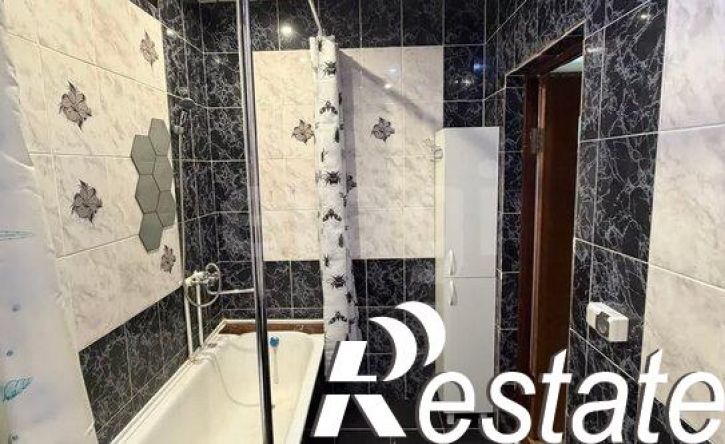 2-комн квартира улица Дзержинского, 20Б,  д. 20Б