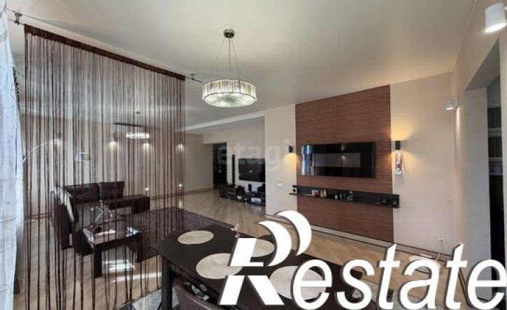 8-комн квартира улица Бумагина, 8Б,  д. 8Б