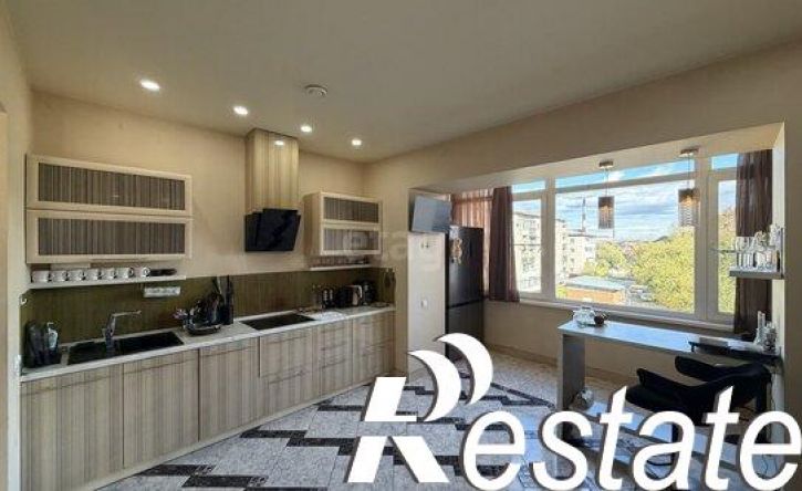 8-комн квартира улица Бумагина, 8Б,  д. 8Б