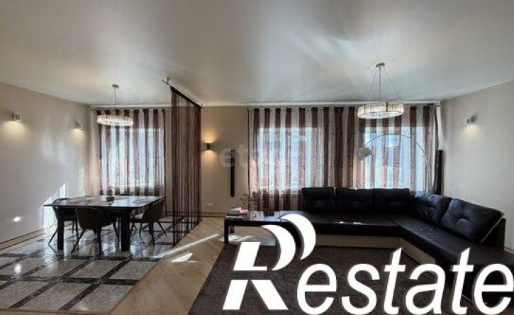 8-комн квартира улица Бумагина, 8Б,  д. 8Б
